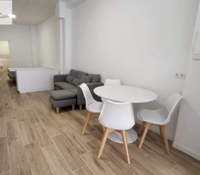 Апартаменти в Валенсії 42 кв.м з кондиціонером та меблями