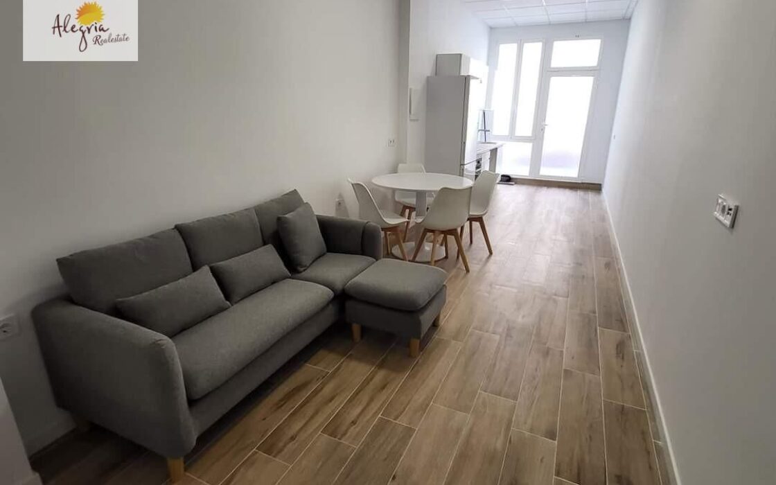 Апартаменты в Валенсии 42 кв.м с кондиционером и мебелью