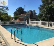 Дом в L’Eliana 135 кв.м с террасой и бассейном