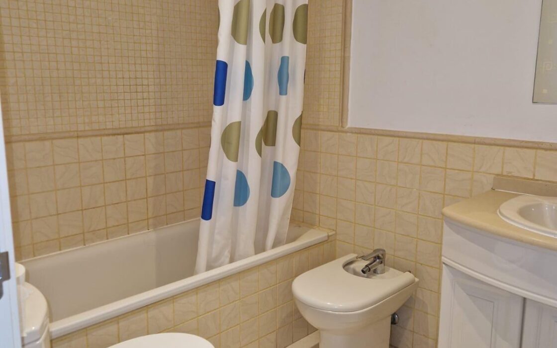 Апартаменти 114 кв.м в Вильяхосе 100 м до моря з терасою