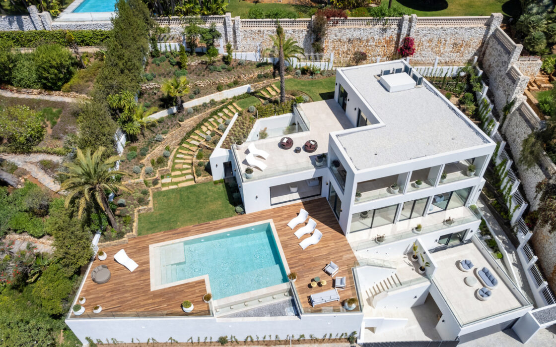 Вилла в Марбелье с 4 спальнями и террасой 450 кв.м.