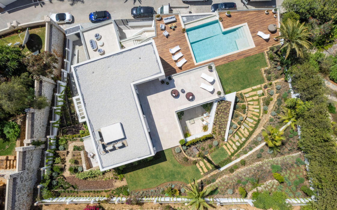 Вилла в Марбелье с 4 спальнями и террасой 450 кв.м.