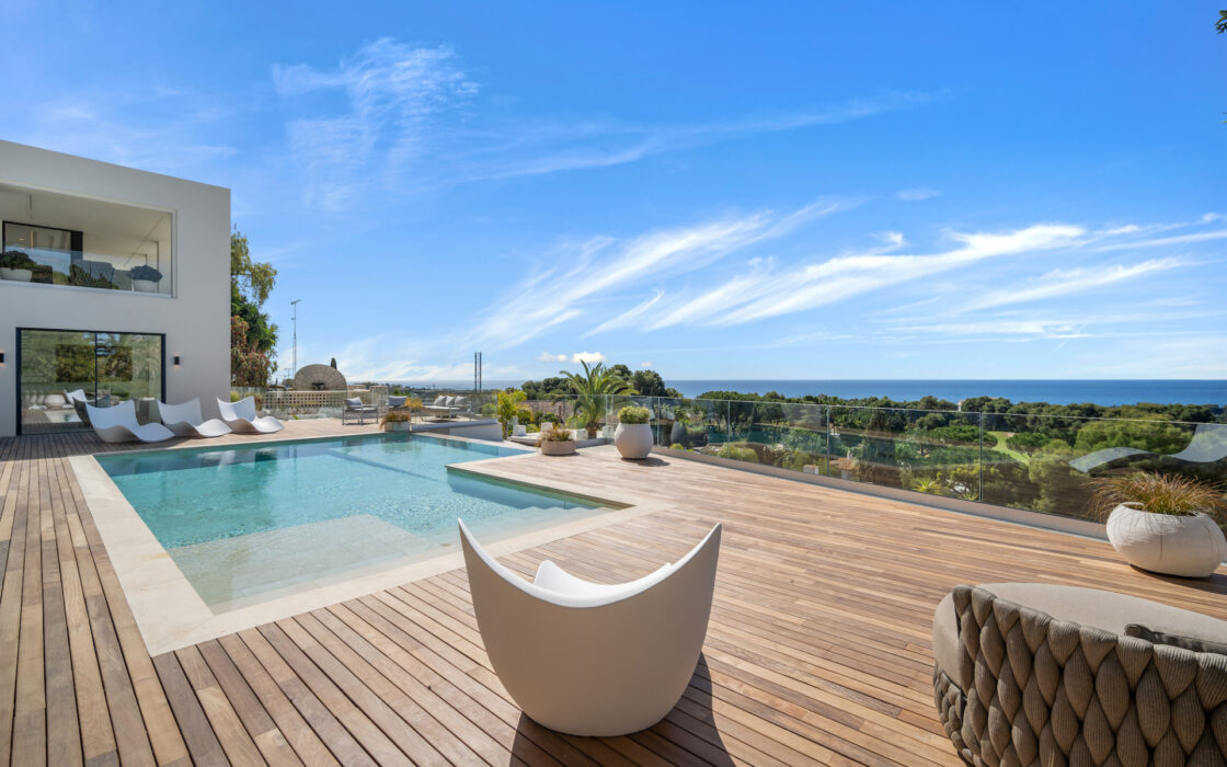 Вилла в Марбелье с 4 спальнями и террасой 450 кв.м.