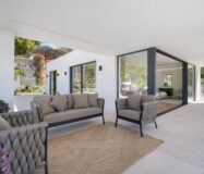 Вилла в Марбелье с 4 спальнями и террасой 450 кв.м.