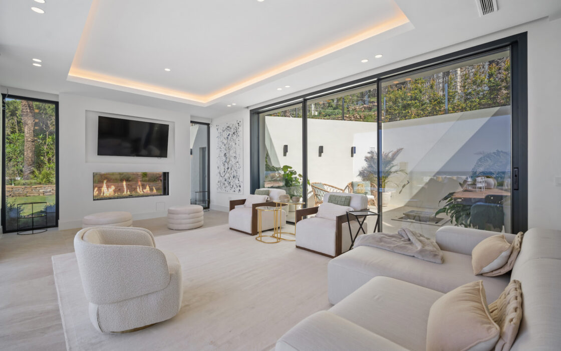 Вилла в Марбелье с 4 спальнями и террасой 450 кв.м.