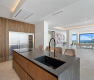 Вилла в Марбелье с 4 спальнями и террасой 450 кв.м.