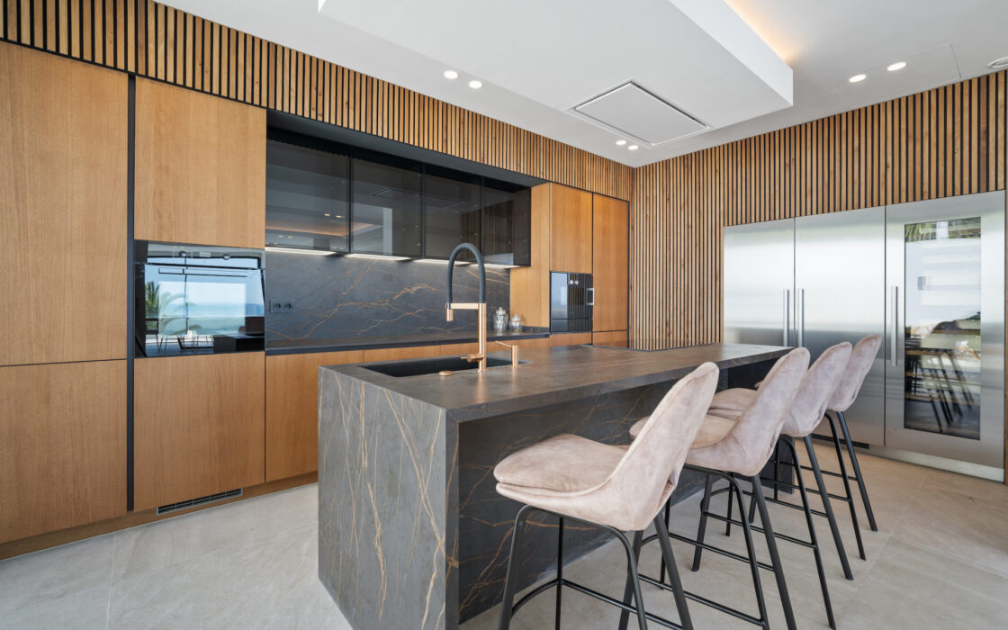 Вилла в Марбелье с 4 спальнями и террасой 450 кв.м.