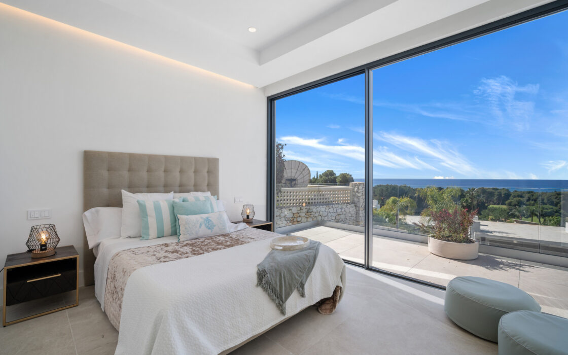 Вилла в Марбелье с 4 спальнями и террасой 450 кв.м.