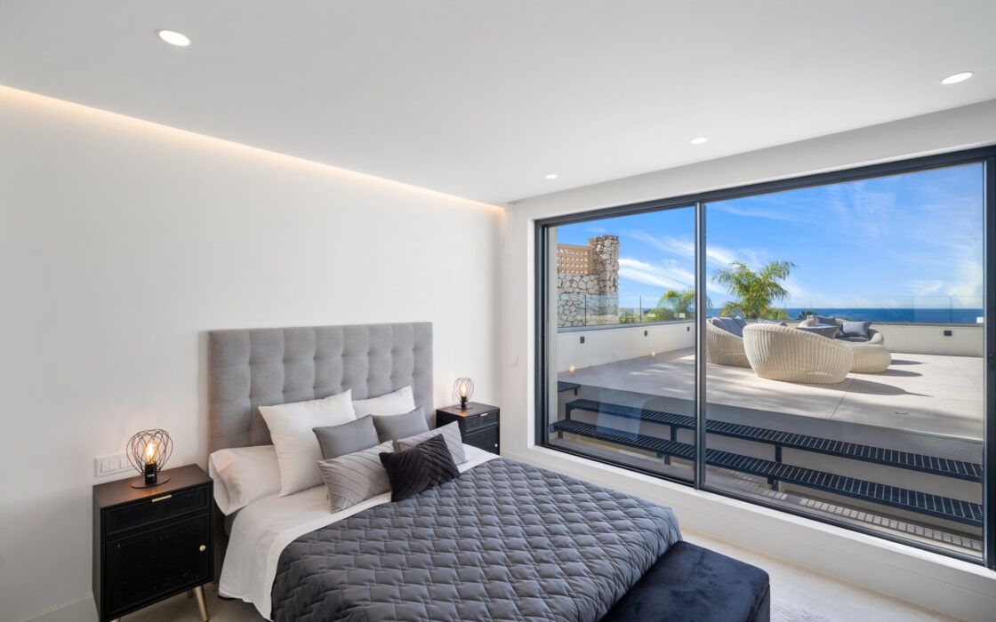 Вилла в Марбелье с 4 спальнями и террасой 450 кв.м.