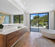 Вилла в Марбелье с 4 спальнями и террасой 450 кв.м.