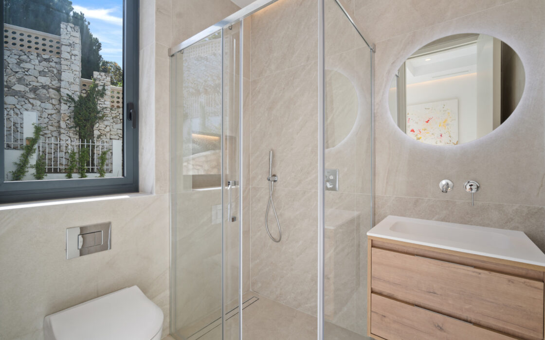 Вилла в Марбелье с 4 спальнями и террасой 450 кв.м.