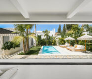 Вілла в стилі Балі в Нуэва-Андалусія, 176 кв.м, тераса