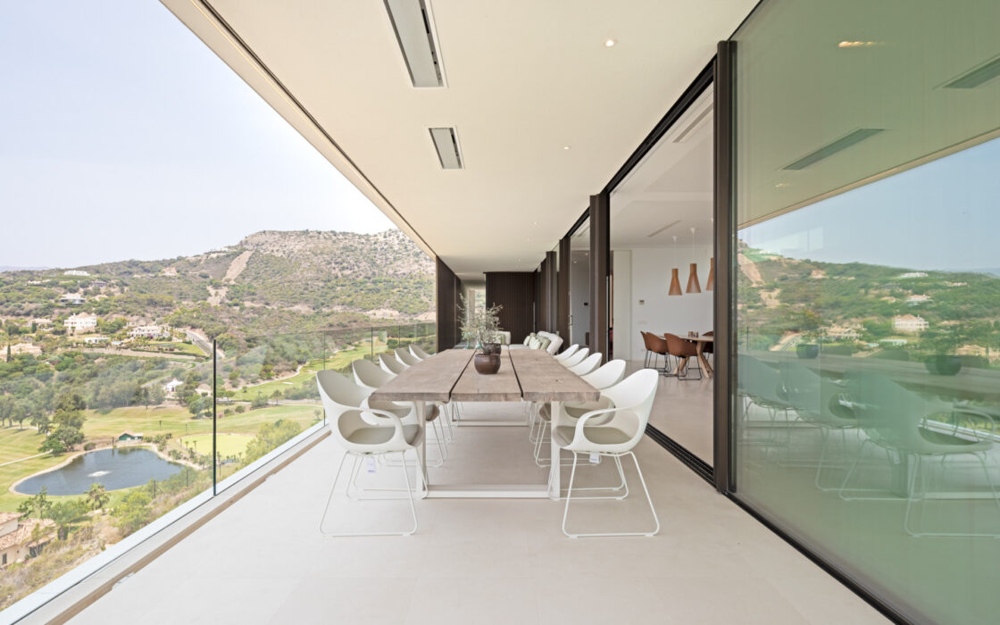 Вілла з терасою в Бенахавісі, 4 спальні, 185 кв.м.