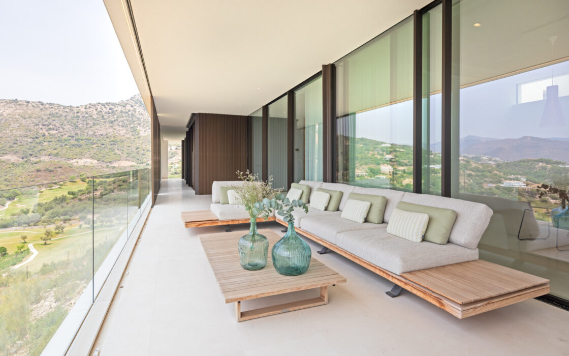 Вілла з терасою в Бенахавісі, 4 спальні, 185 кв.м.