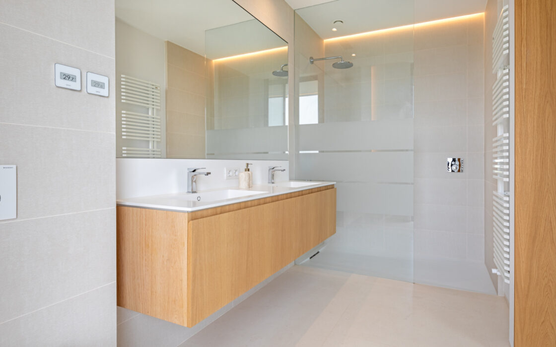 Вілла з терасою в Бенахавісі, 4 спальні, 185 кв.м.