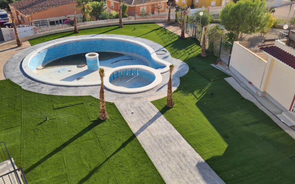 Двухквартирные дома 2 спальни в Мучамеле с террасой