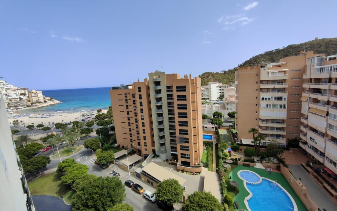 Двоповерхова квартира з терасами в Вільяхойоса 130 кв.м