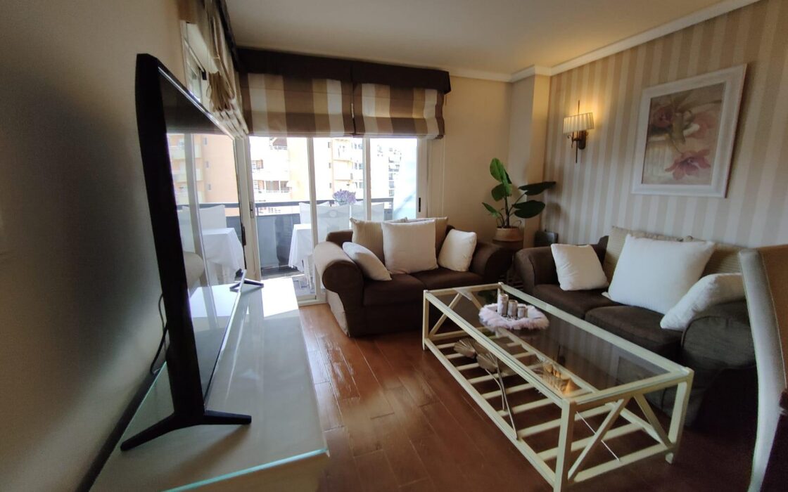 Двоповерхова квартира з терасами в Вільяхойоса 130 кв.м