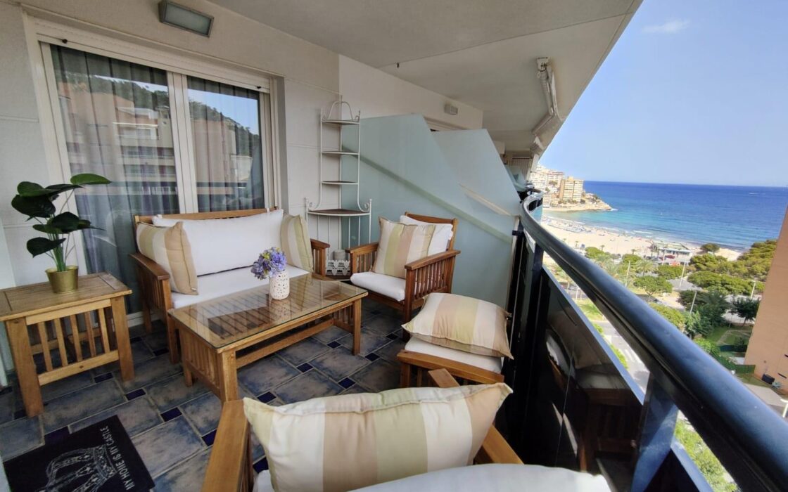 Двоповерхова квартира з терасами в Вільяхойоса 130 кв.м