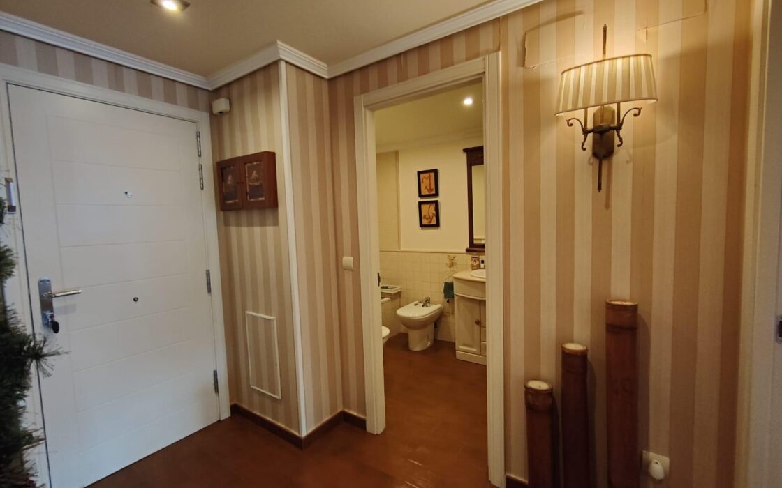 Двоповерхова квартира з терасами в Вільяхойоса 130 кв.м