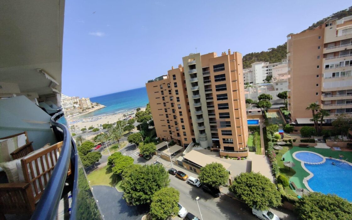 Двоповерхова квартира з терасами в Вільяхойоса 130 кв.м