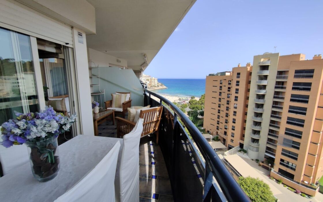 Двоповерхова квартира з терасами в Вільяхойоса 130 кв.м