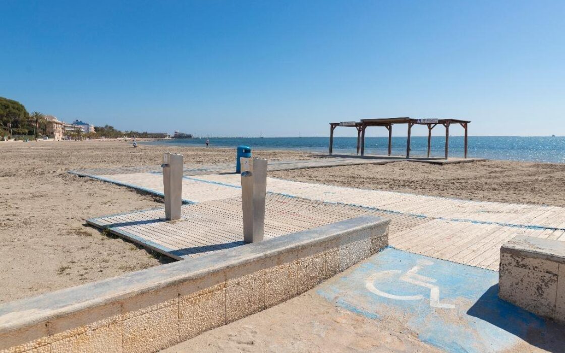 Таунхауси в Сантьяго-де-ла-Рибера у пляжа 3 спальні 113 кв.м