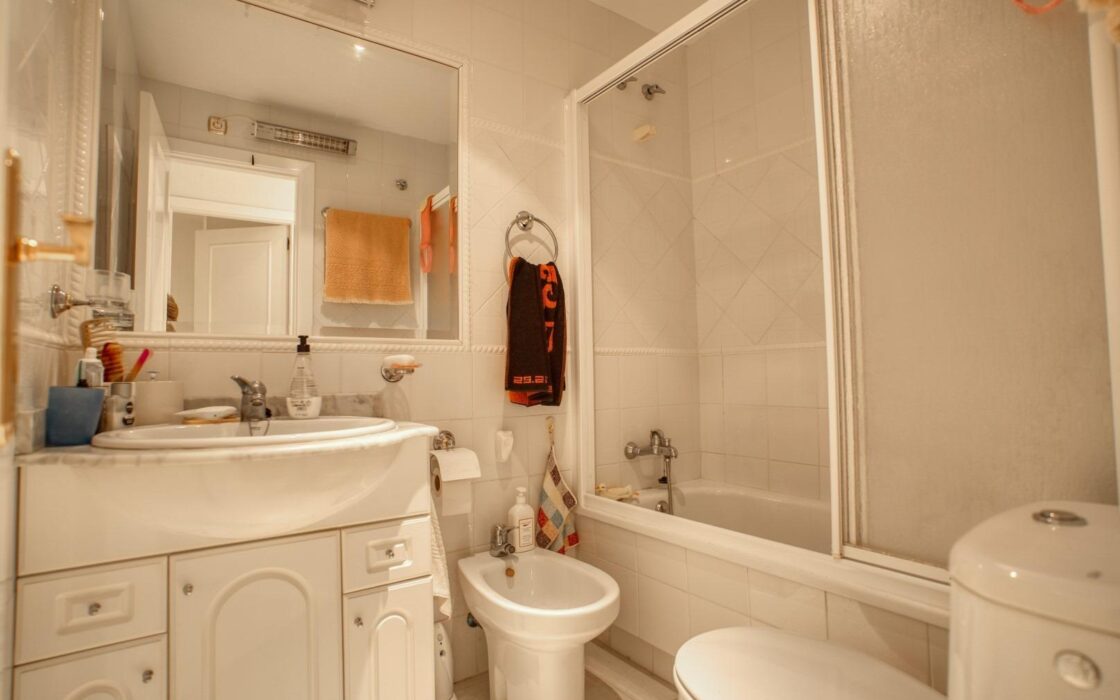 Квартира с террасой и видом на море в Гуардамар дель Сегура