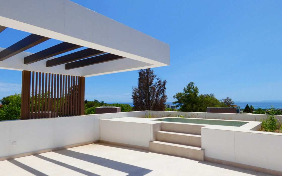 Вилла на Золотой Миле, Марбелья, 5 комнат, терраса