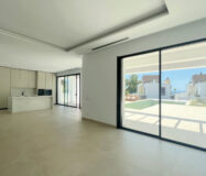 Вилла на Золотой Миле, Марбелья, 5 комнат, терраса