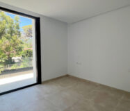 Вилла на Золотой Миле, Марбелья, 5 комнат, терраса