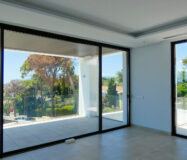 Вилла на Золотой Миле, Марбелья, 5 комнат, терраса