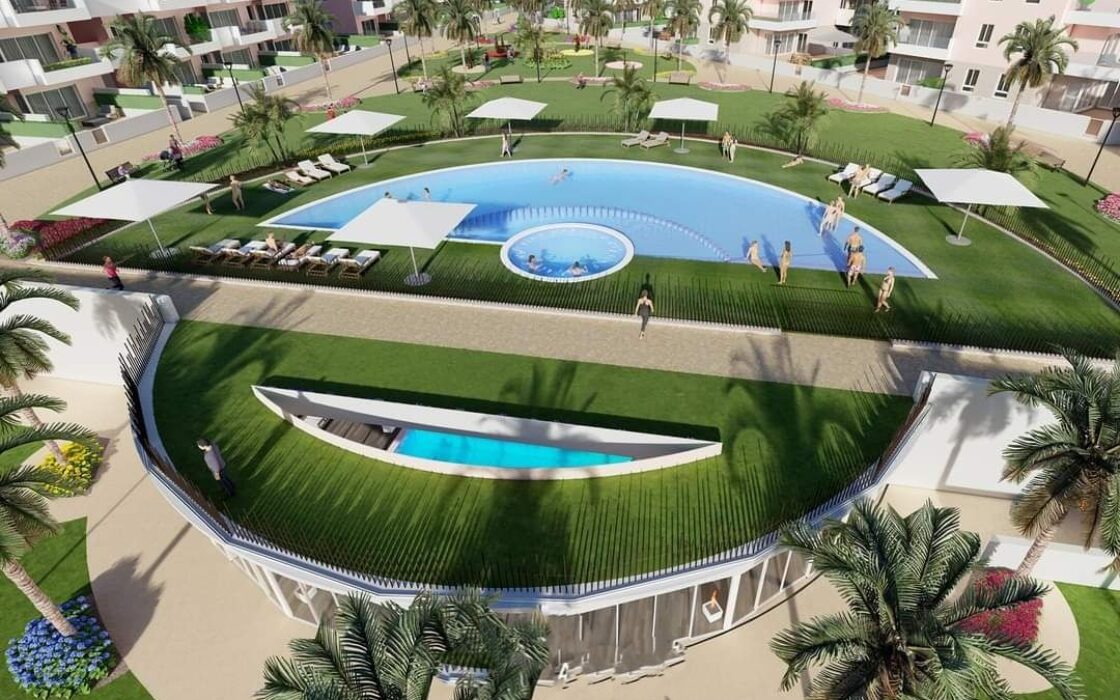 Новый жилой комплекс с террасой в Гвардамар-дель-Сегура