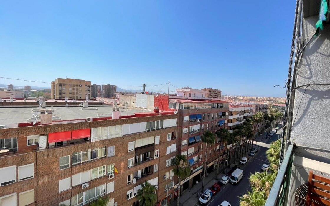 Квартира в Беналуа с террасой и панорамным видом 101 кв.м