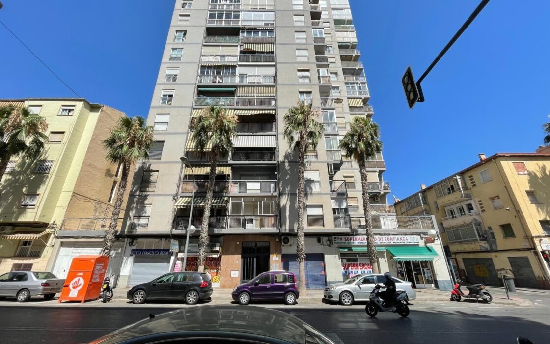 Квартира в Беналуа с террасой и панорамным видом 101 кв.м