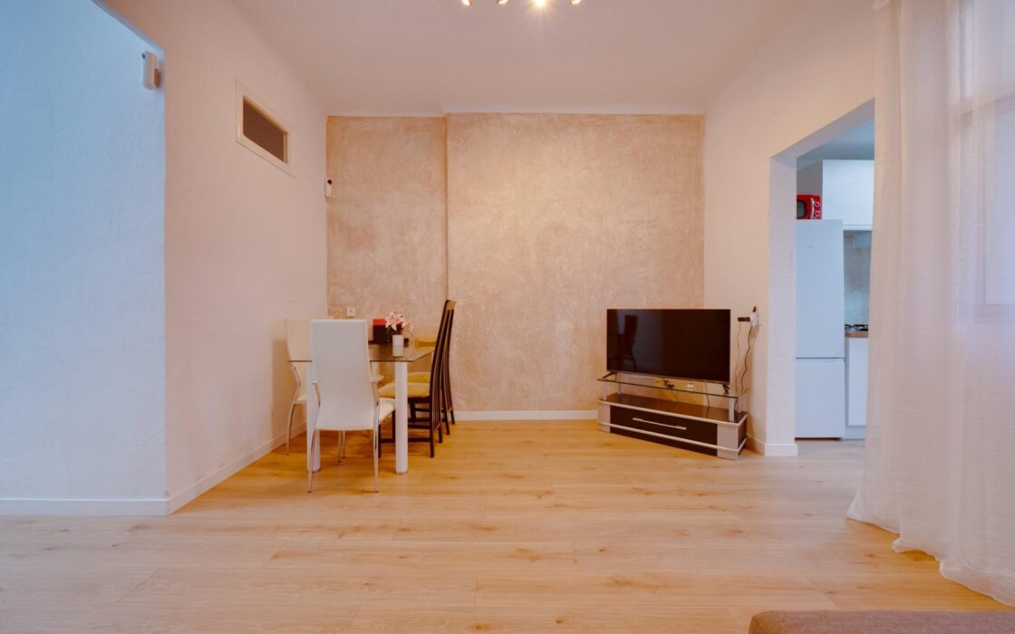 Квартира в Аликанте 78 кв.м с патио недалеко от моря