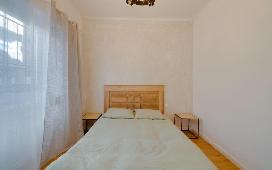 Квартира в Аликанте 78 кв.м с патио недалеко от моря