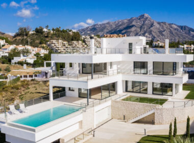 Вилла с 4 спальнями в Нуэва-Андалусия, Марбелья с террасой