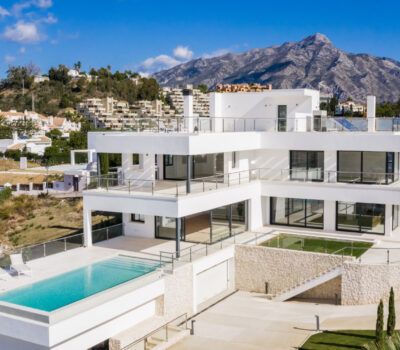 Вілла з 4 спальнями в Нуэва-Андалусія, Марбелья з терасою