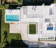 Вилла с 4 спальнями в Нуэва-Андалусия, Марбелья с террасой