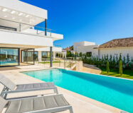 Вилла с 4 спальнями в Нуэва-Андалусия, Марбелья с террасой