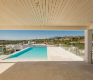 Вилла с 4 спальнями в Нуэва-Андалусия, Марбелья с террасой