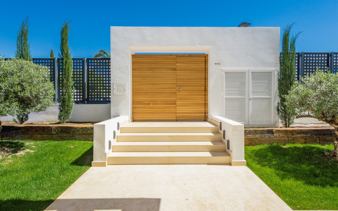 Вилла с 4 спальнями в Нуэва-Андалусия, Марбелья с террасой