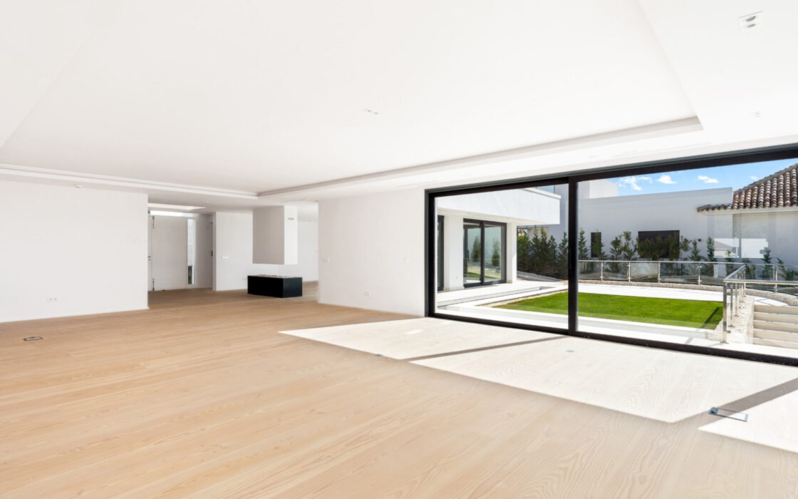 Вилла с 4 спальнями в Нуэва-Андалусия, Марбелья с террасой