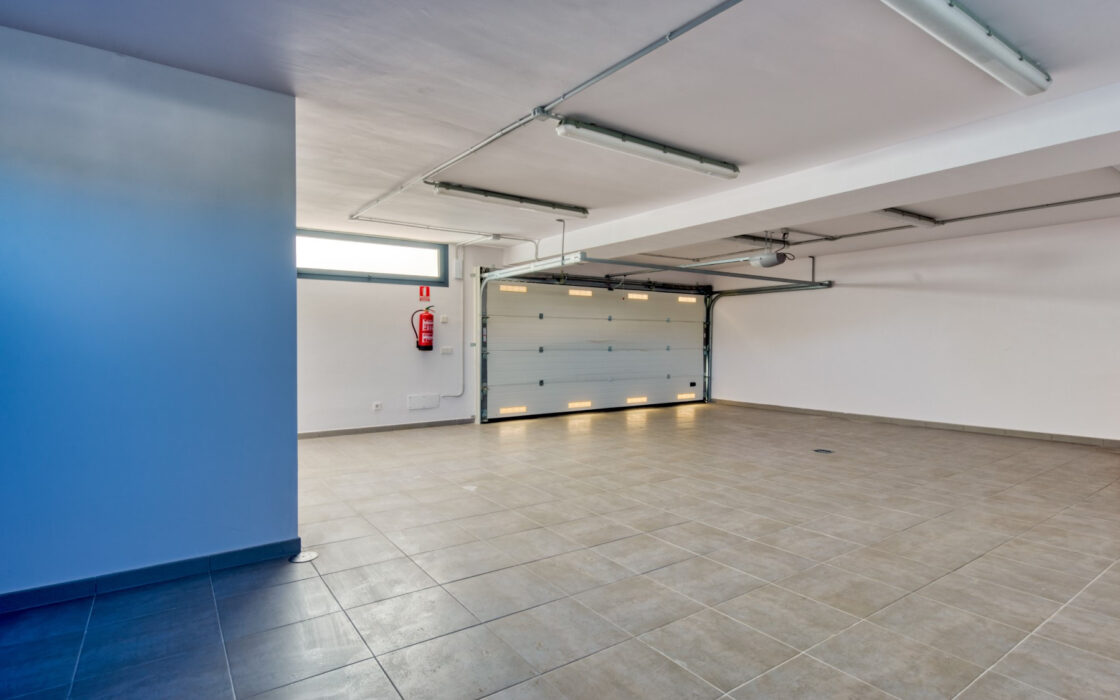 Вилла с 4 спальнями в Нуэва-Андалусия, Марбелья с террасой