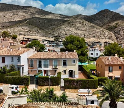 Будинок у Фінестраті 180 кв.м, 4 кімнати, 3 км до моря