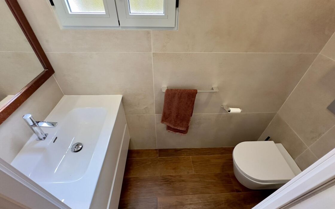 Будинок у Фінестраті 180 кв.м, 4 кімнати, 3 км до моря