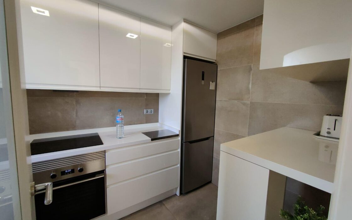 Будинок у Фінестраті 180 кв.м, 4 кімнати, 3 км до моря