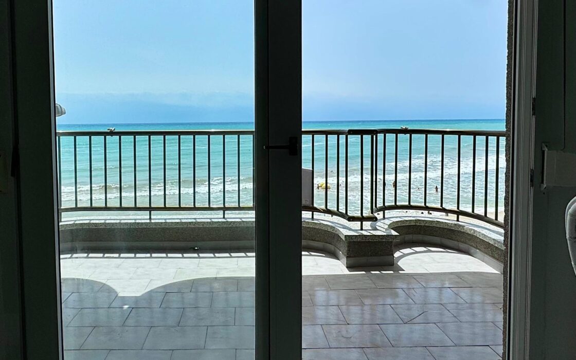 Апартаменты у моря в Торревьехе 119 кв.м с террасой