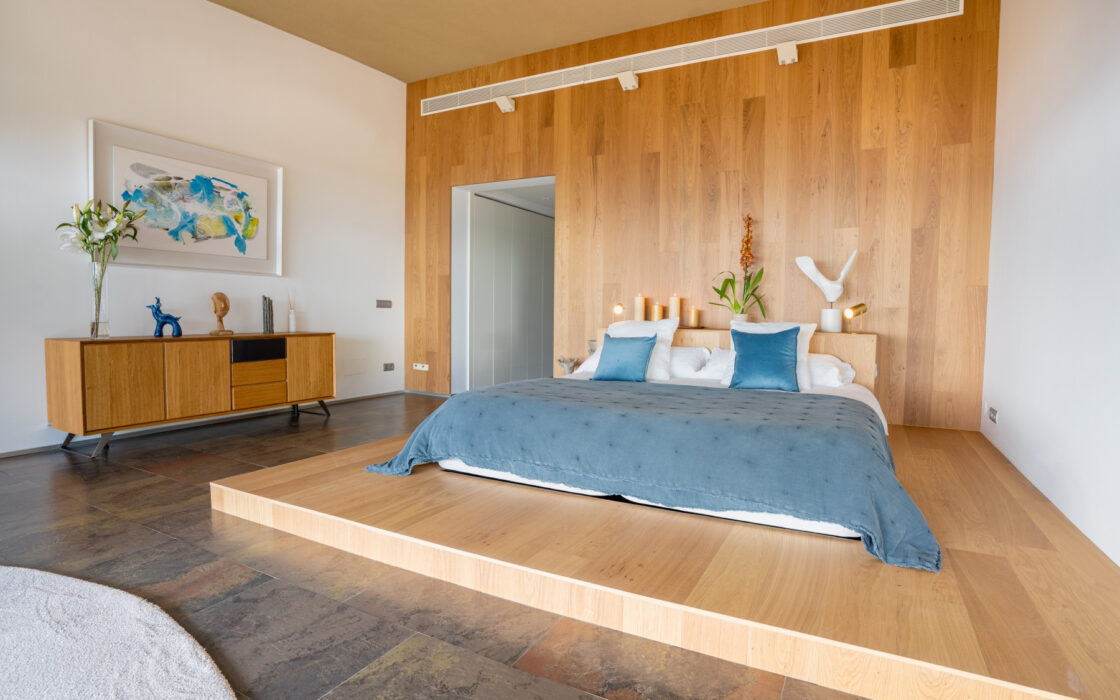 Вилла в Бенальмадене с террасой 846 кв.м в эксклюзивном посёлке